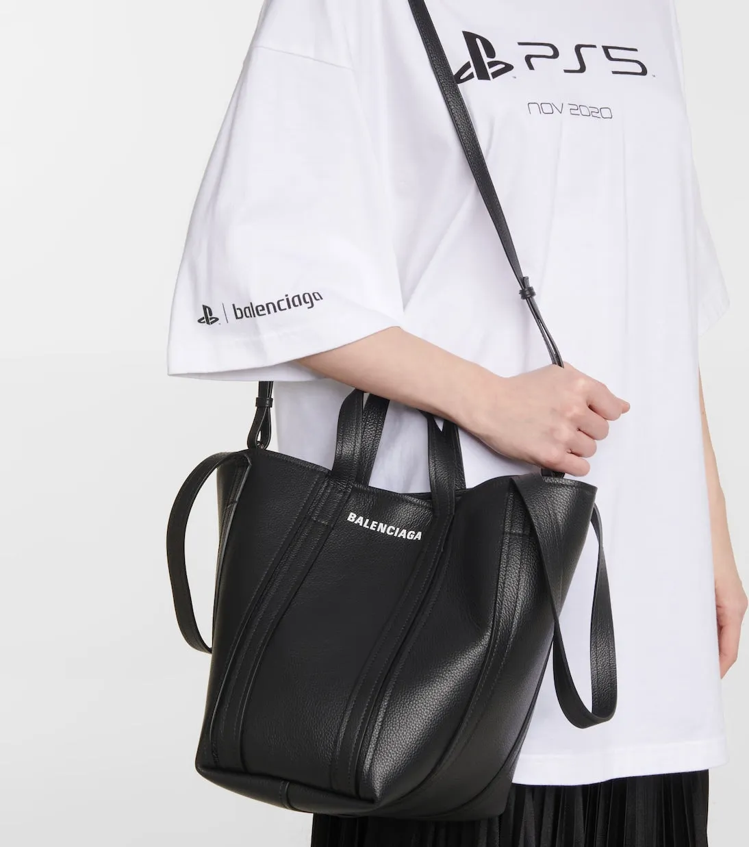 Balenciaga Leather Everyday Bag, Black