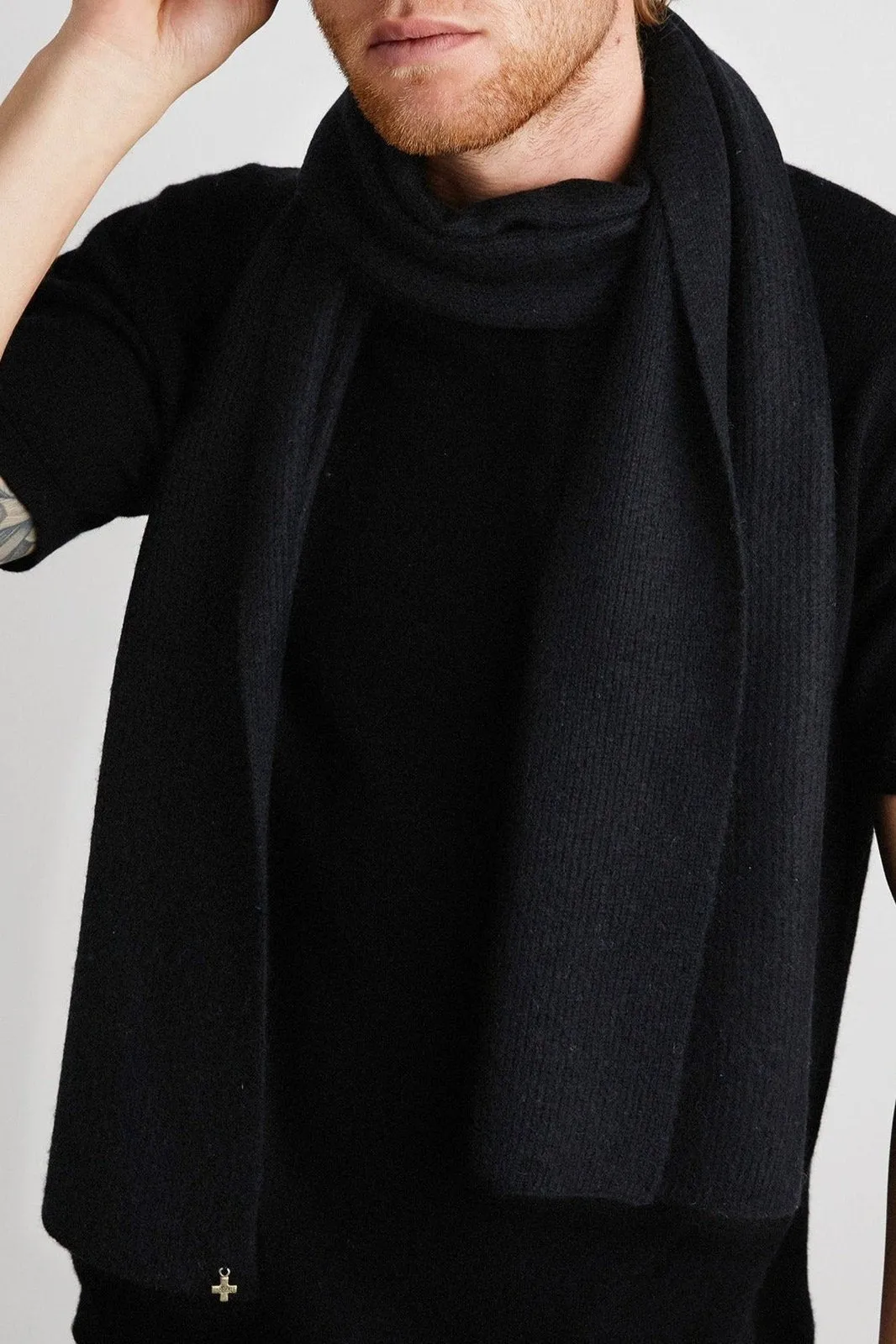   Beryll Cashmere Scarf | Black Rock