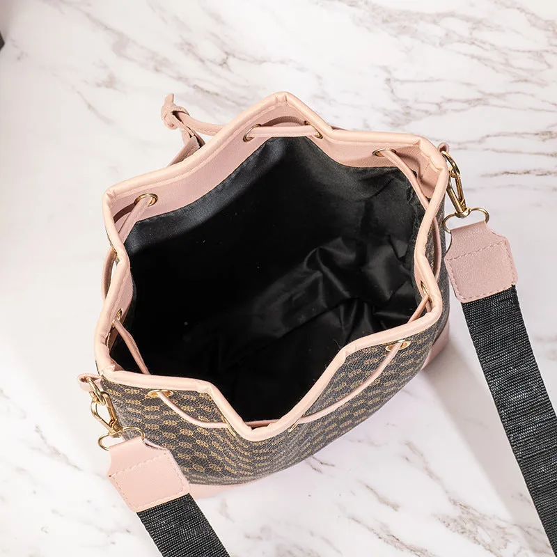 Stylish Leather Bucket Bag with Wide Shoulder Strap Perfect Gift